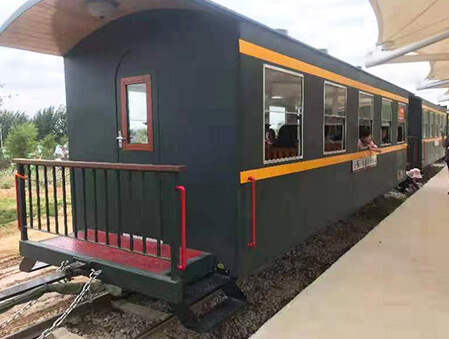 Black-retro-train-6 (1)