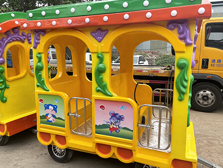 Elephant-Train-89 (1)