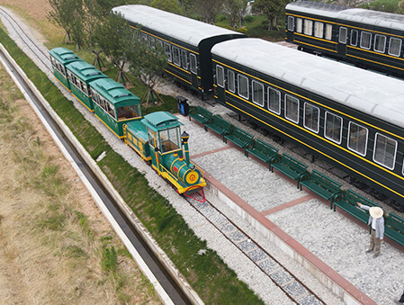 Vintage-Green-Train-7